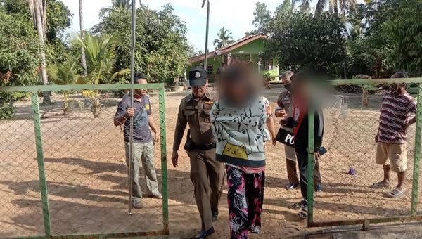 20 และสายตรวจรถยนต์ ระงับเหตุบุคคนคุ้มคลั่ง