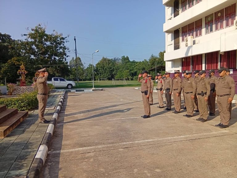 ห้วยคต 2 นำข้าราชการเคารพธงชาติ ปล่อยแถวฯ