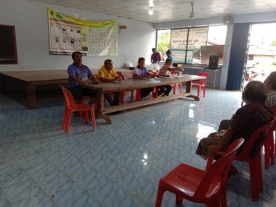 เจ้าหน้าที่ธุรการคดี ได้เข้าไปประชาสัมพันธ์เกี่ยวกับกลโกงออนไลน์ให้ประชาชนหมู่บ้านป่าผาก